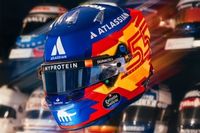 Fotos: Sainz presenta su casco en Williams, con mucha presencia espa&ntilde;ola