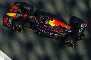 ゆ*う様 【限定・非売品】F1 日本GP レッドブル ポストカード 角田裕毅 マ 角田裕毅選手のマシンもデザインされた『F1速報日本GP号』事前