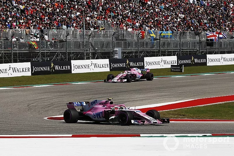Esteban Ocon, Racing Point Force India VJM11 et Sergio Perez, Racing Point Force India VJM11 