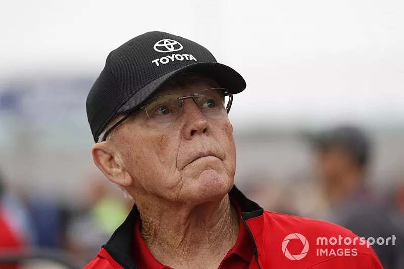 Kyle Busch, Joe Gibbs Racing, Toyota Camry M&M's owner Joe Gibbs