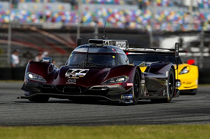 Doblete de Mazda en la primera clasificación de Daytona; el Cadillac de Alonso, 6º