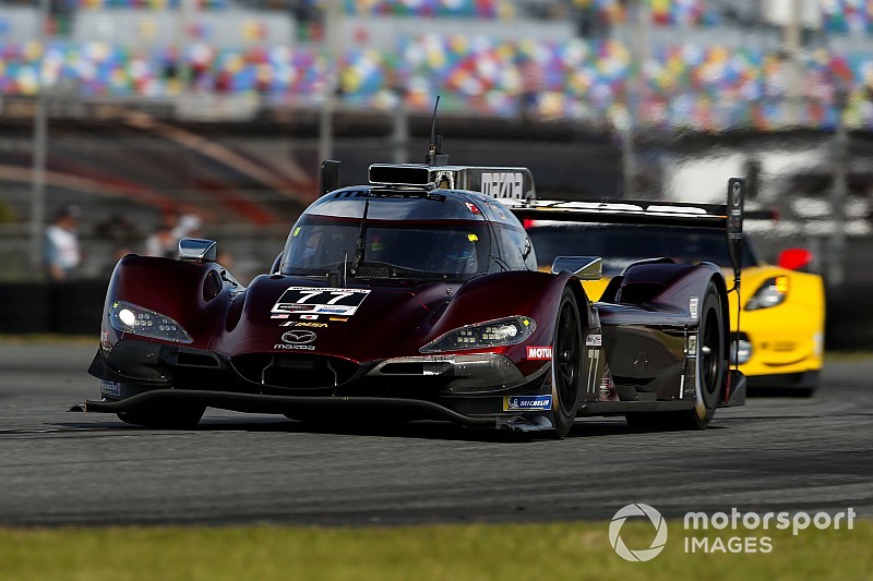 Mazda acapara la primera calificación en Daytona