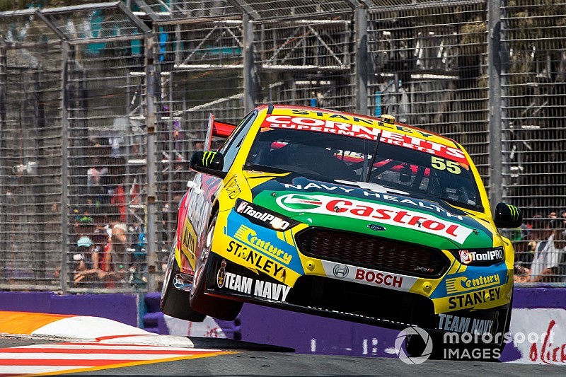 Gold Coast 600: Mostert/Moffat dominate, drama for Red Bulls