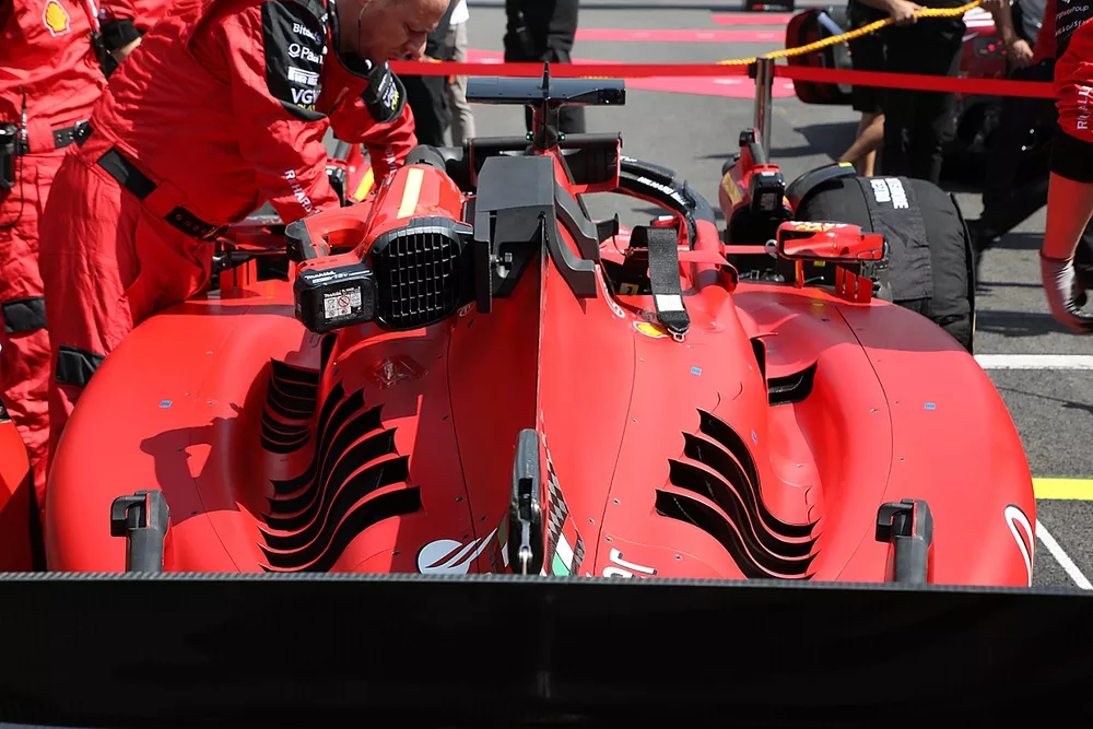 Ferrari SF-23 detalle superior trasero