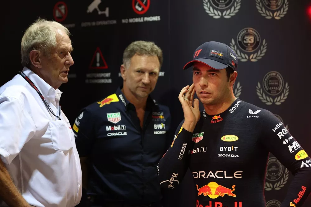 Helmut Marko, Consultor, Red Bull Racing, Christian Horner, Team Principal, Red Bull Racing, Sergio P&eacute;rez, Red Bull Racing
