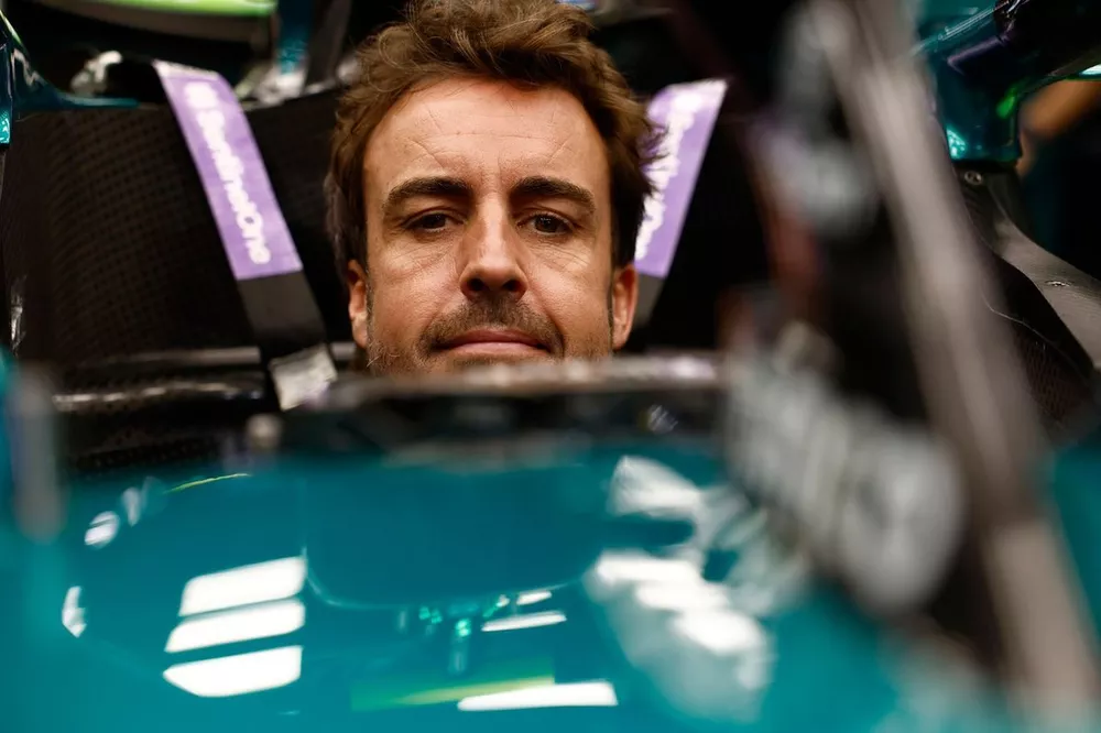 Fernando Alonso, Aston Martin F1 Team 