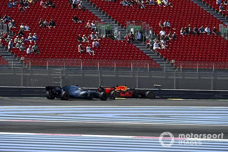 Lewis Hamilton, Mercedes AMG F1 W10 y Max Verstappen, Red Bull Racing RB15 