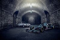 Decoraci&oacute;n especial de James Bond en el Aston Martin F1 en Italia