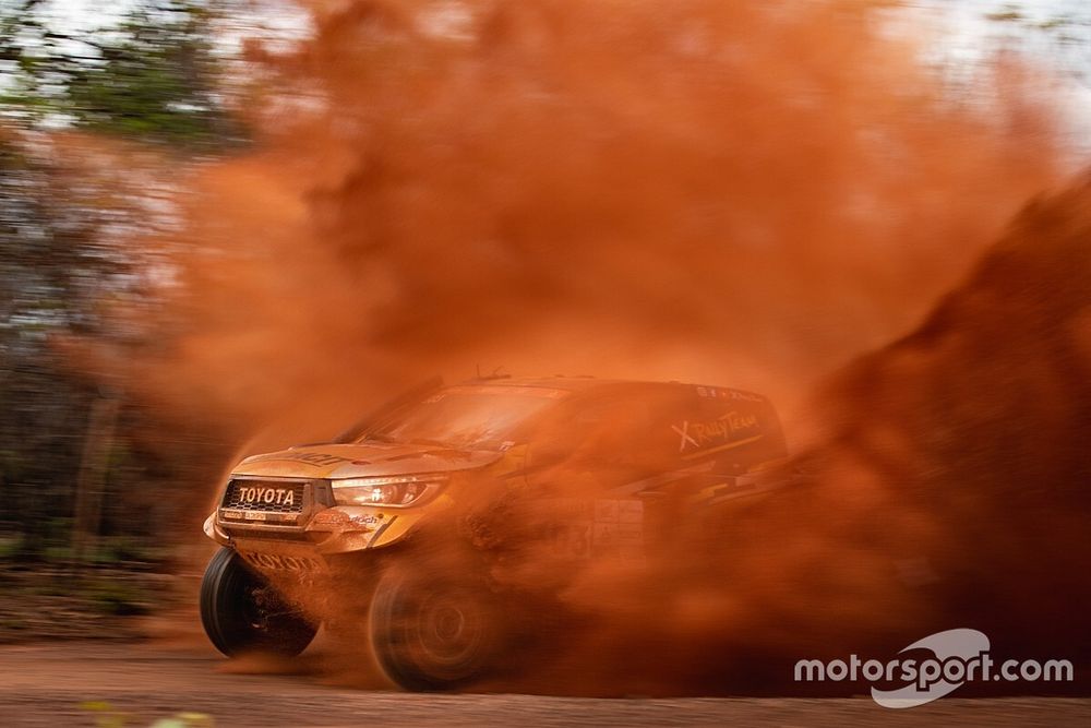 Carro da X Rally Team no Sertões