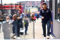 Red Bull se re&uacute;ne el lunes para decidir el futuro de Checo P&eacute;rez en la F1