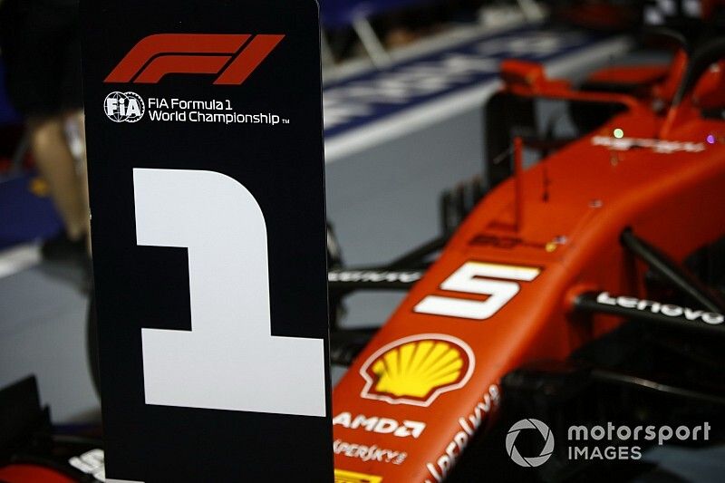 El coche de Sebastian Vettel, Ferrari SF90, 1ª posición, en Parc Ferme