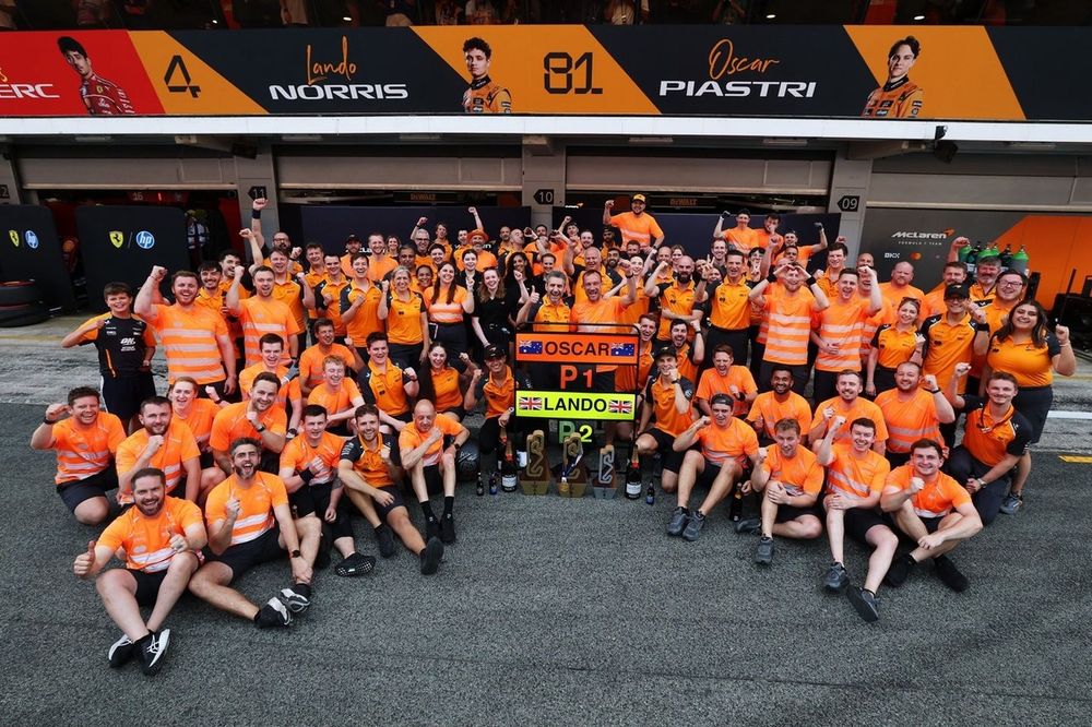 Lando Norris, McLaren, Oscar Piastri, McLaren