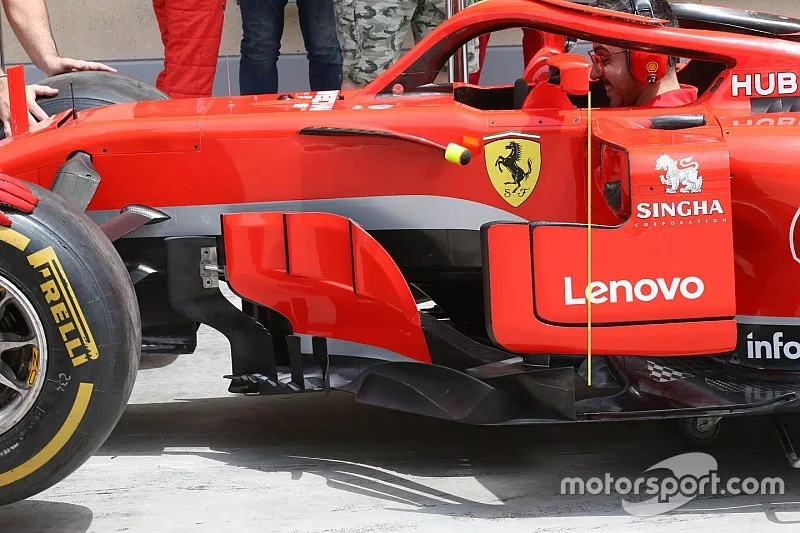 Espejo del Ferrari SF71H