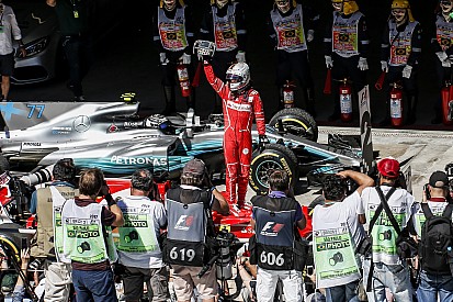 Історія однієї світлини: Феттель і Ferrari знову перемагають