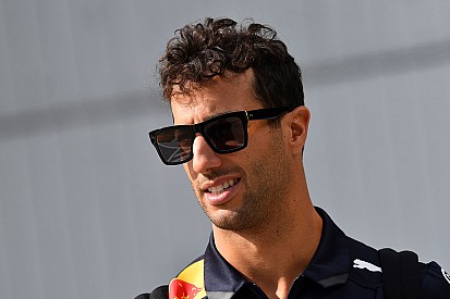 Conselheiro da Red Bull estranha saída de Ricciardo