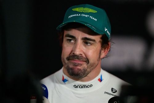 Alonso admite que solo pudo ir "al 50%" con un Aston Martin "inconducible a momentos"