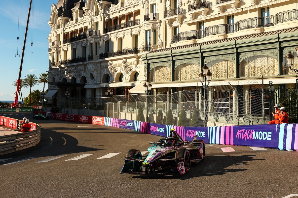 ePrix Mónaco: ¡Pepe Martí logra su primer podio en la Fórmula E!; De Vries 1º