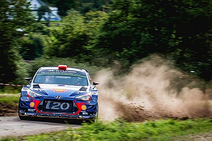 Hyundai turunkan empat mobil di WRC Britania Raya