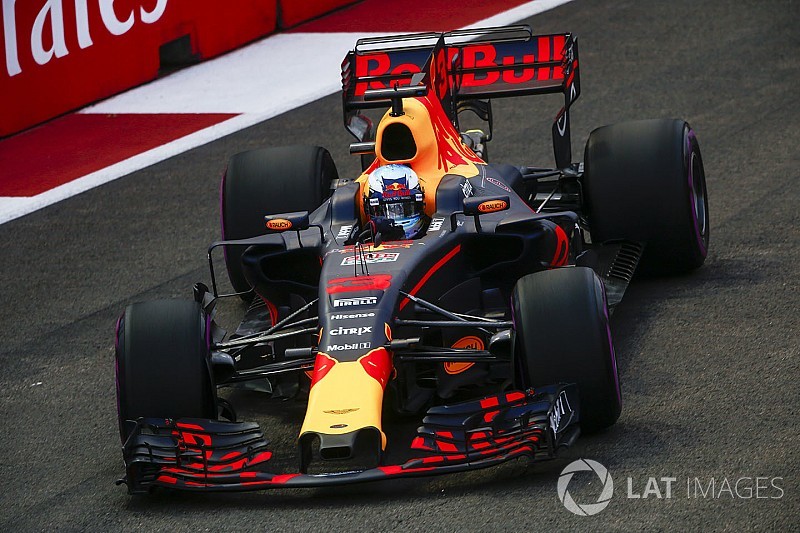 Ricciardo ainda crê em vitória para Red Bull em Cingapura