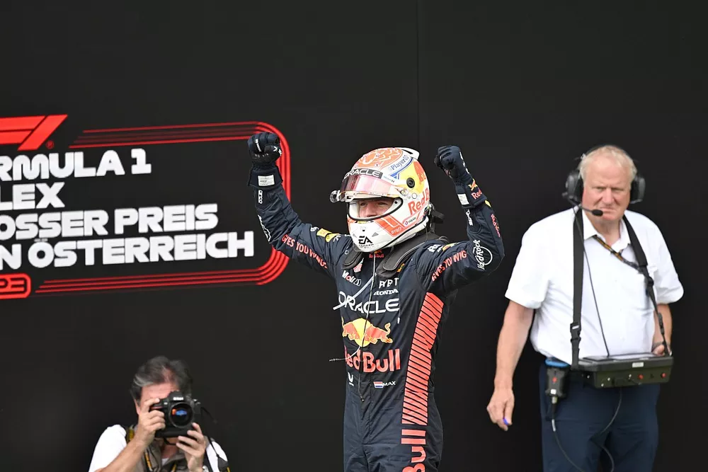 Max Verstappen, Red Bull Racing, primo posto, festeggia al Parc Ferme