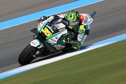 Crutchlow yanlış sürerek arka lastiğini mahvetmiş
