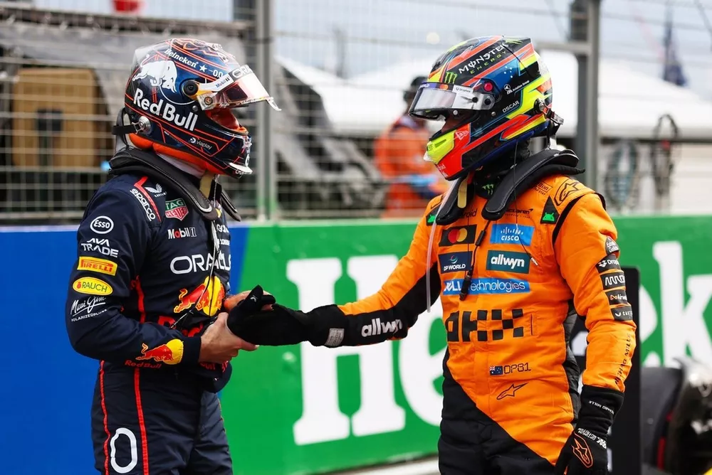 Oscar Piastri, McLaren, Max Verstappen, Red Bull Racing