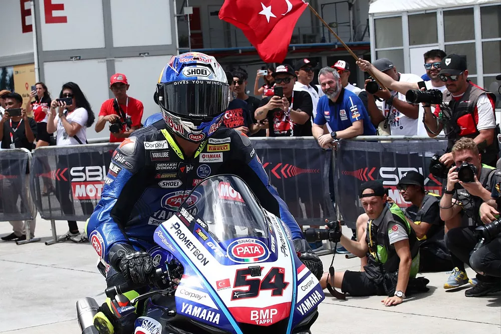 Toprak Razgatlioglu, Pata Yamaha WorldSBK