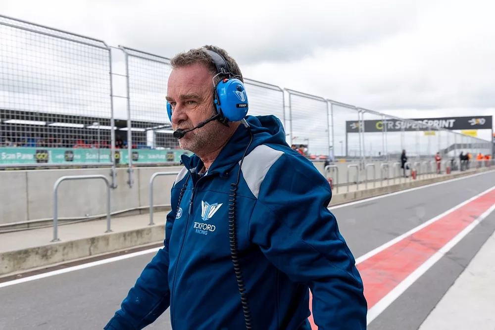 Team_Tickford-EV08-23-MH1_5146