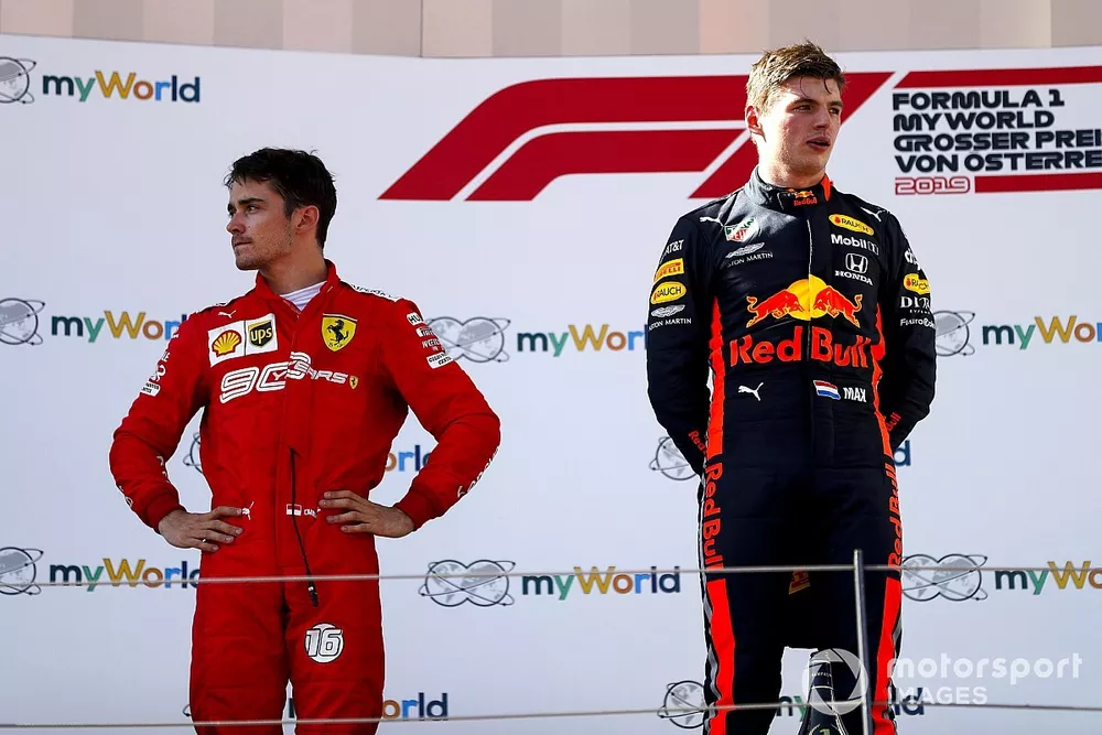 Podio: segundo lugar Charles Leclerc, Ferrari y el ganador Max Verstappen, Red Bull Racing