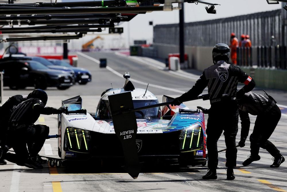 #93 Peugeot Totalenergies Peugeot 9X8: Mikkel Jensen, Nico Muller, Jean-Eric Vergne