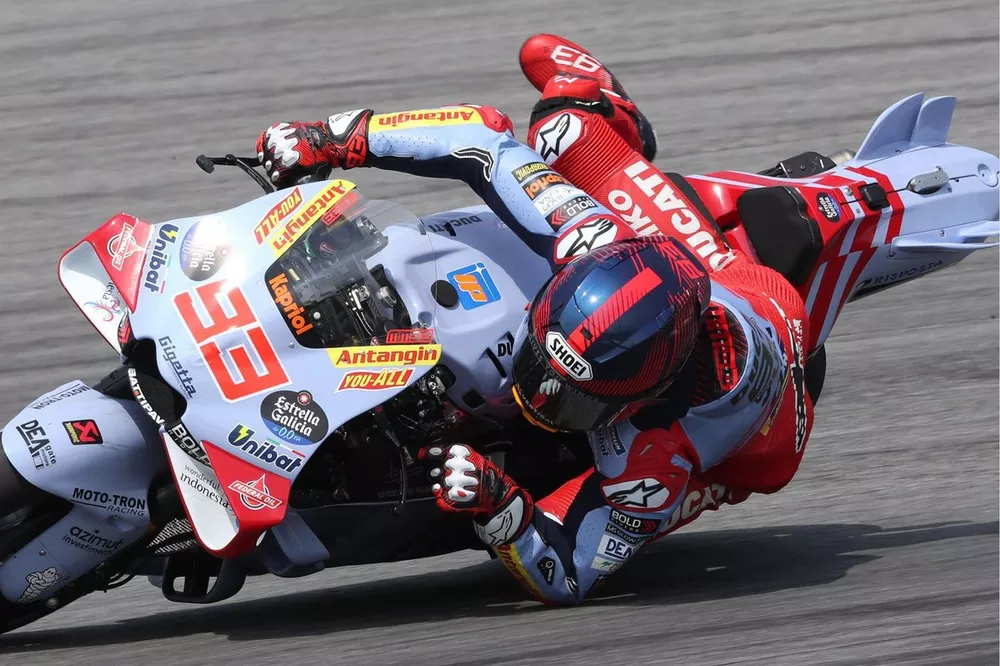 Marc M&aacute;rquez, Gresini Racing, a punto de caerse