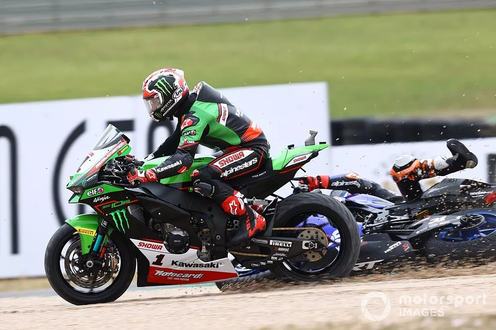 Jonathan Rea, Kawasaki Racing Team WorldSBK, Garrett Gerloff, GRT Yamaha WorldSBK Team