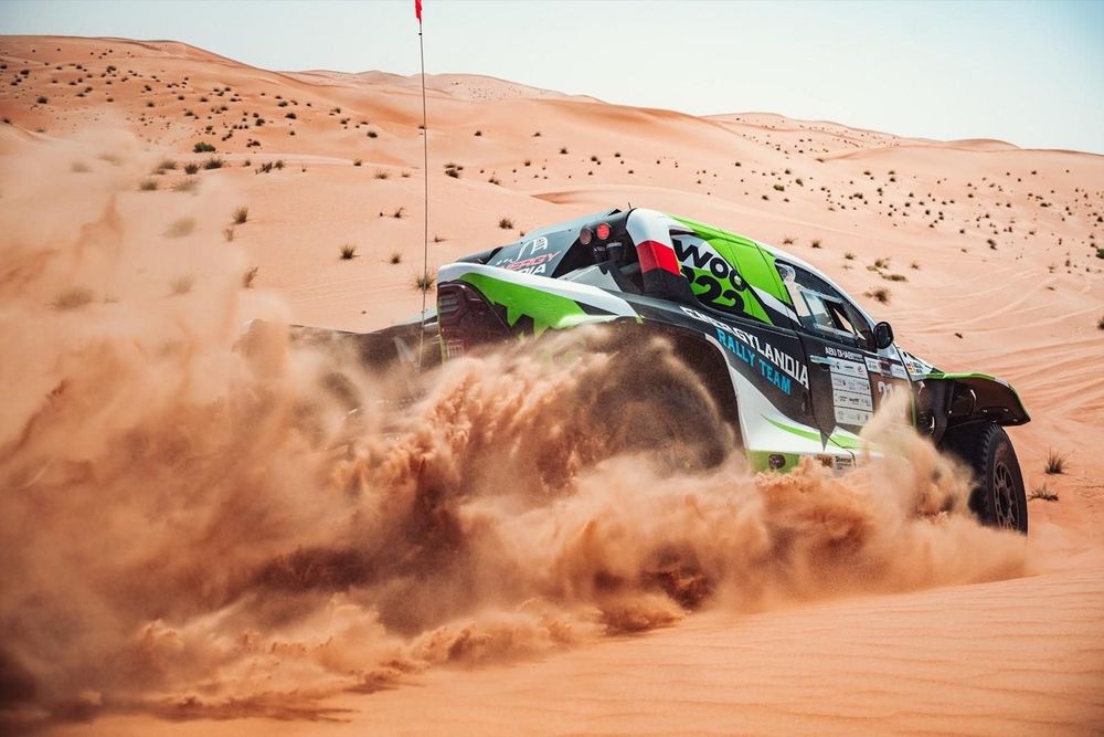 #213 Eryk Goczał, Oriol Mena, Toyota GR DKR Hilux