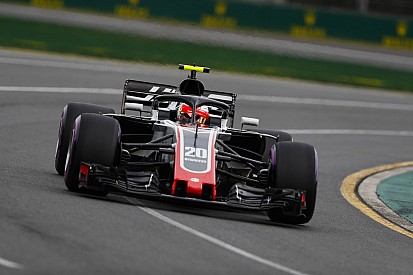 Magnussen: Alonso, Haas McLaren'i mağlup ettiği için "sinirli"