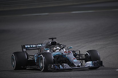 Hamilton urges better communication after Bahrain "no man's land"