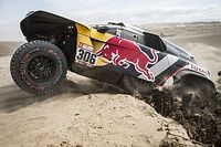 Solo tres Peugeot y Al Attiyah luchan por el liderato cuatro d&iacute;as despu&eacute;s