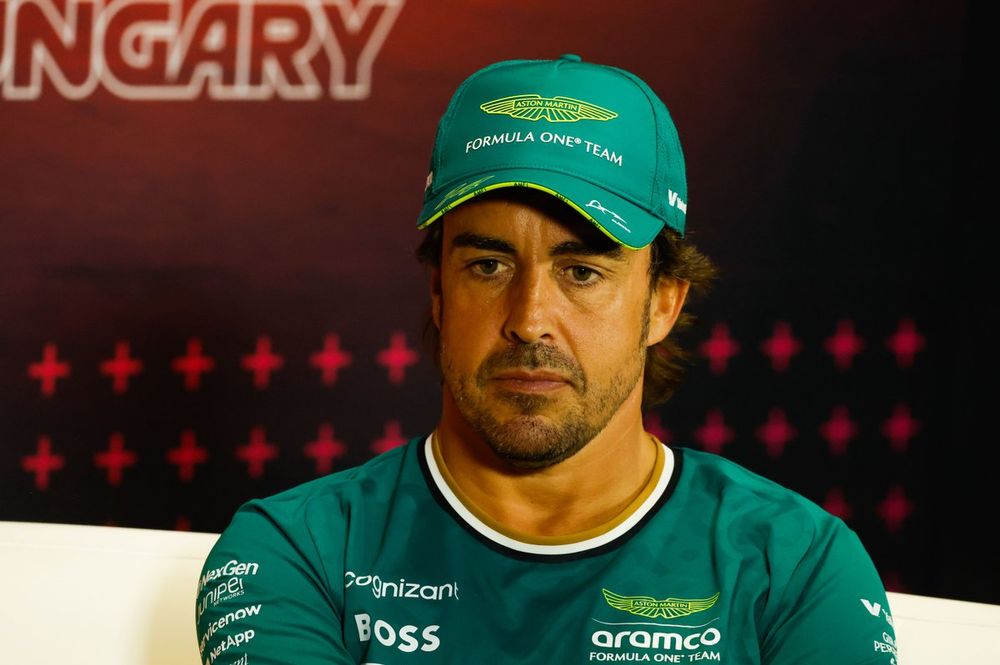 Fernando Alonso, Aston Martin F1 Team, in the Thursday press conference