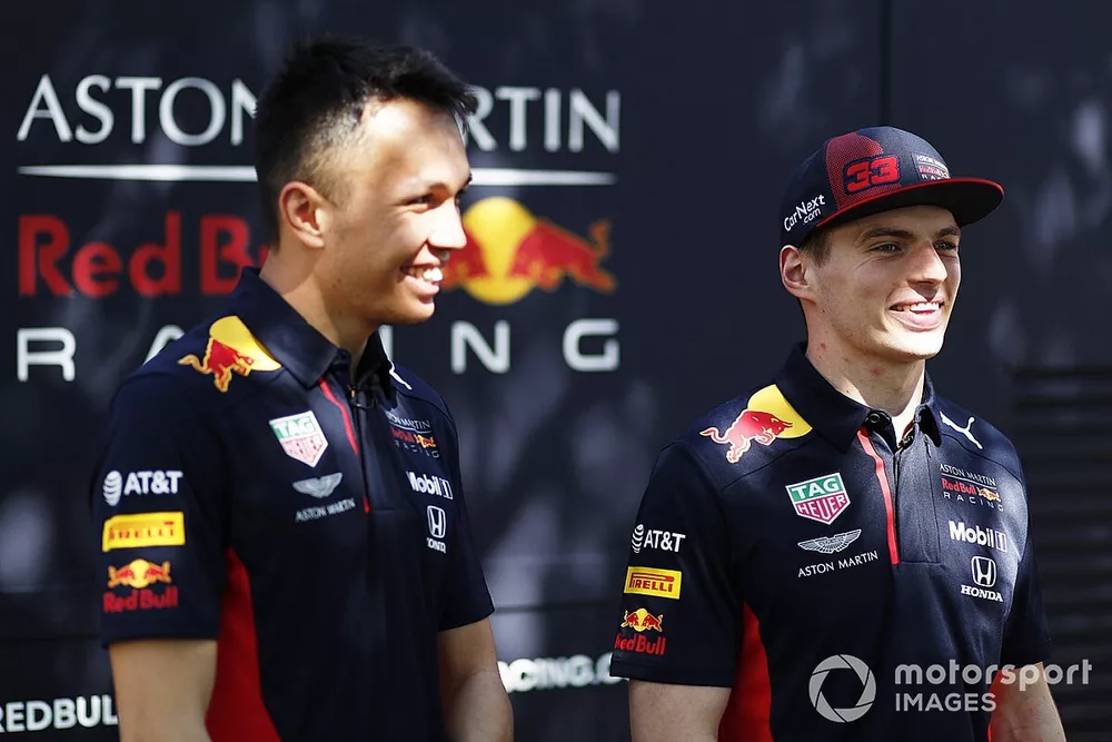 Alex Albon, Red Bull Racing, en Max Verstappen, Red Bull Racing