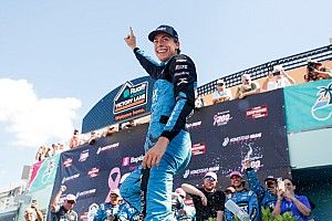Hocevar rallies late to win Homestead Truck race
