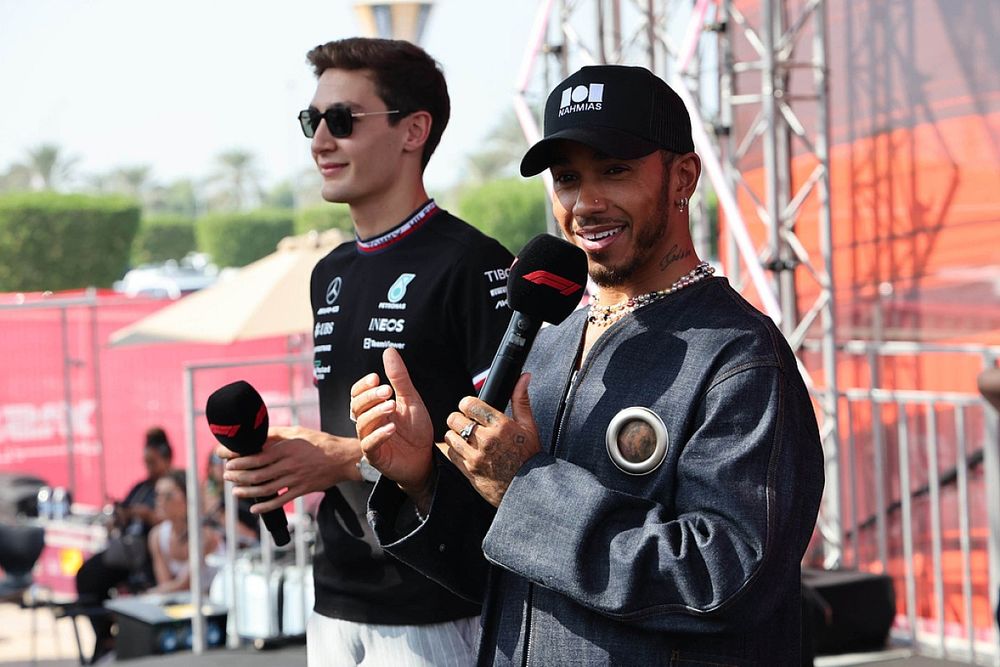 George Russell, Mercedes AMG, Lewis Hamilton, Mercedes AMG, on stage