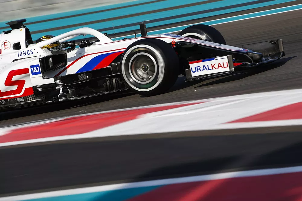 Robert Shwartzman, Haas VF-21 