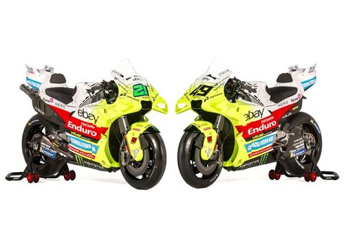 Co nowego u Rossiego?