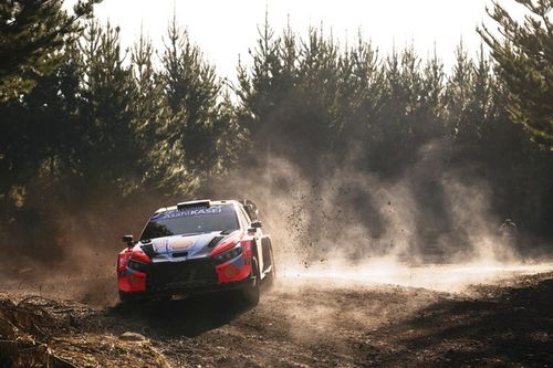 WRC Chile: Fourmaux hereda el liderato tras el abandono de T&auml;nak