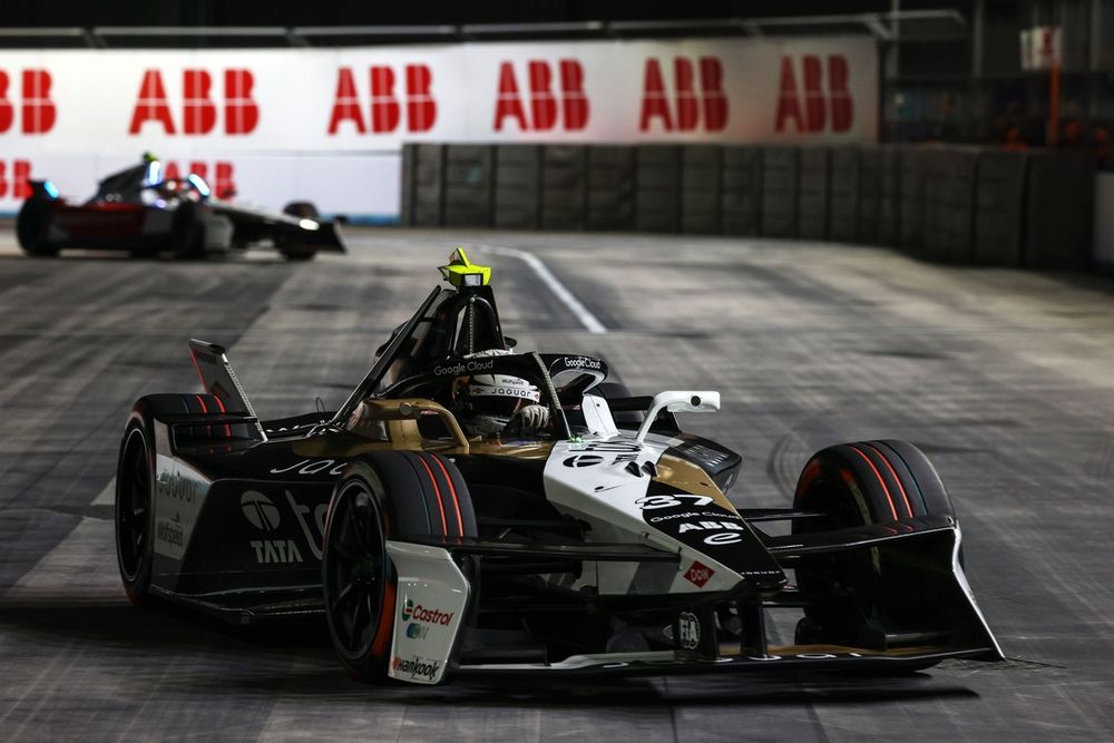 Nick Cassidy, Jaguar TCS Racing