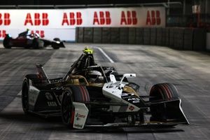 F-E: Cassidy conquista caótica corrida 1 do ePrix de Londres; Di Grassi termina em 17º