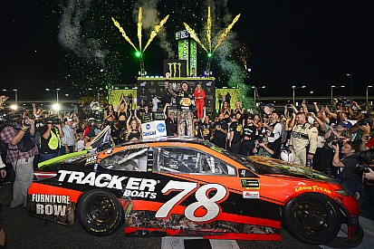 NASCAR Homestead: Kalahkan Kyle Busch, Truex Jr. raih gelar perdana