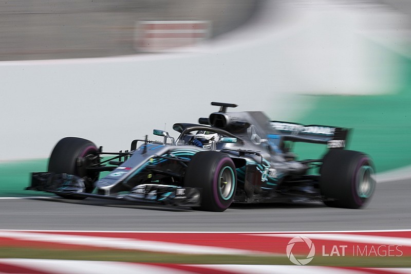 Bottas lidera la mañana de pruebas del miércoles