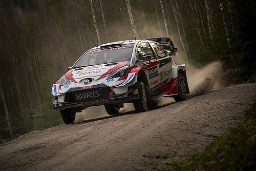 Evans lidera el viernes del WRC en Suecia