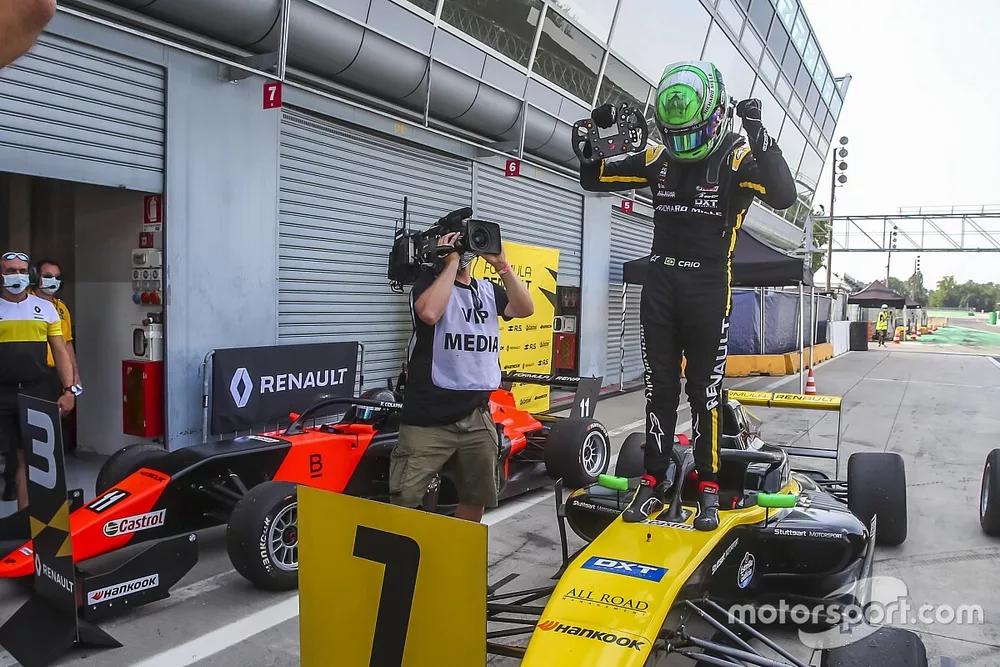 Caio Collet vence em Monza pela F&oacute;rmula Renault Eurocup