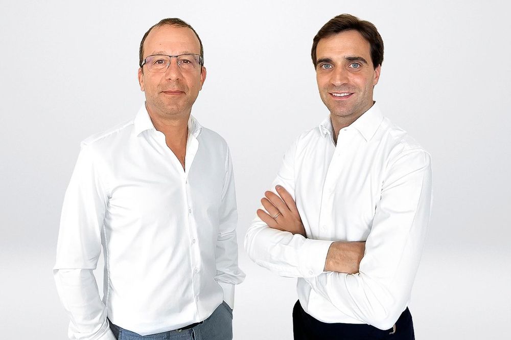 Loic Serra, Jefe de Ingeniería de Rendimiento del Chasis de Ferrari, Jerome d'Ambrosio, Director Adjunto del Equipo Ferrari